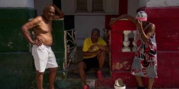 Millions in Cuba plunged into darkness as massive blackout hits Havana