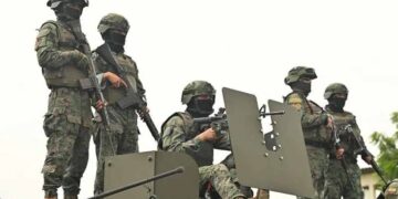 Ecuador deploys 75,000 soldiers and police to combat drug gangs