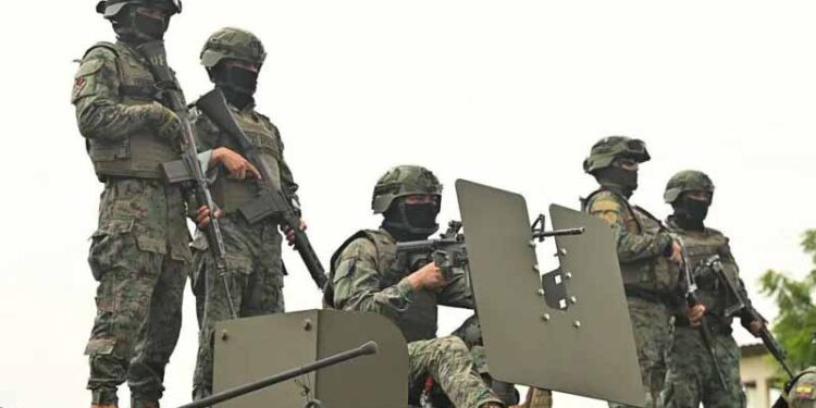 Ecuador deploys 75,000 soldiers and police to combat drug gangs