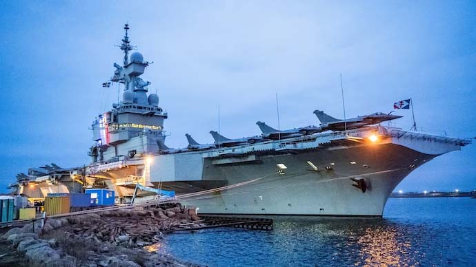 How an officer’s daily workout gave away French aircraft carrier’s location
