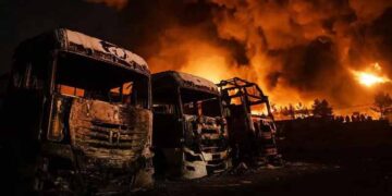 Oil prices jump above $100 for first time in four years