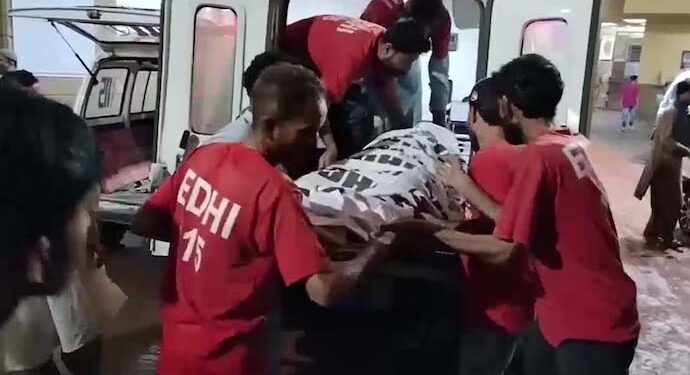 16 dead as heavy rain, thunderstorm hit Karachi; power outage in various parts