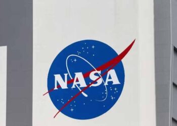 Nasa clears Artemis moon rocket for April launch with four astronauts