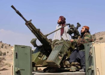 Pakistan-Afghanistan conflict: Taliban continues border offensive, Pak shuts airspace