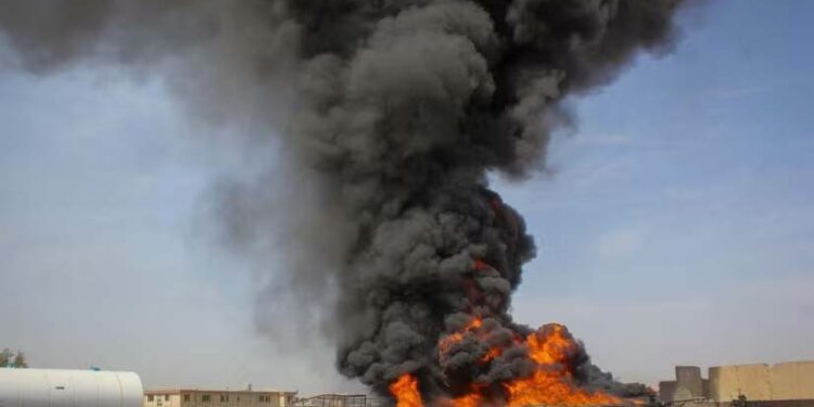 Fighting resumes between Pak, Afghanistan after temporary ceasefire ends