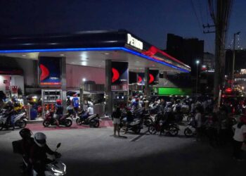 Pakistan and Philippines announce 4-day work week. Here’s why