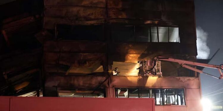 10 Killed, 59 Injured In South Korea Car Plant Fire 1 10 Killed, 59 Injured In South Korea Car Plant Fire