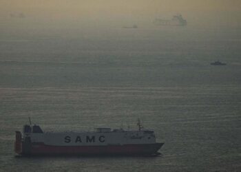 Trump threatens to ‘hit and obliterate’ Iran’s power plants if Strait of Hormuz not reopened in 48 hours