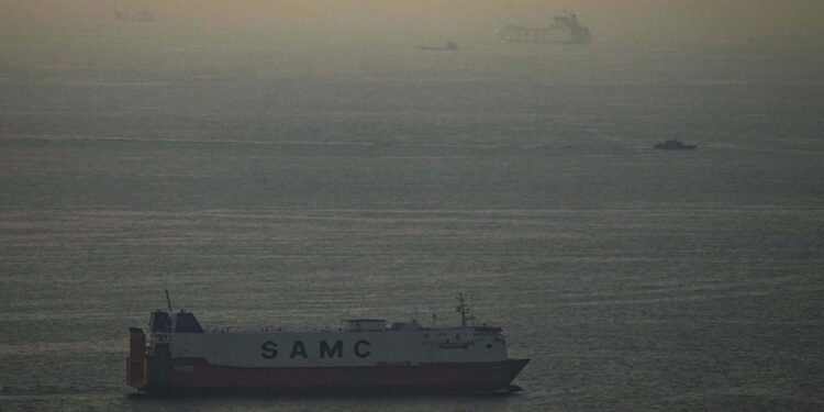 Trump threatens to ‘hit and obliterate’ Iran’s power plants if Strait of Hormuz not reopened in 48 hours 1 Trump threatens to ‘hit and obliterate’ Iran’s power plants if Strait of Hormuz not reopened in 48 hours