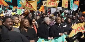 “Trump Poses Existential Threat”: Robert De Niro Joins ‘No Kings’ Protest