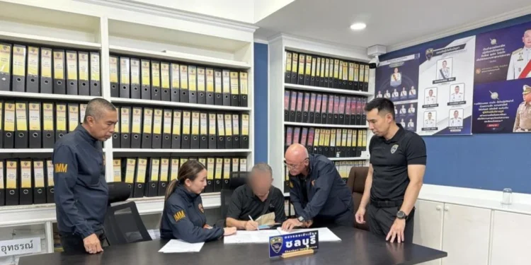 บุกรวบวิศวกรตุรกีหนีคดีตึกถล่มในประเทศบ้านเกิดซ่อนตัวใน รร.เมืองพัทยา