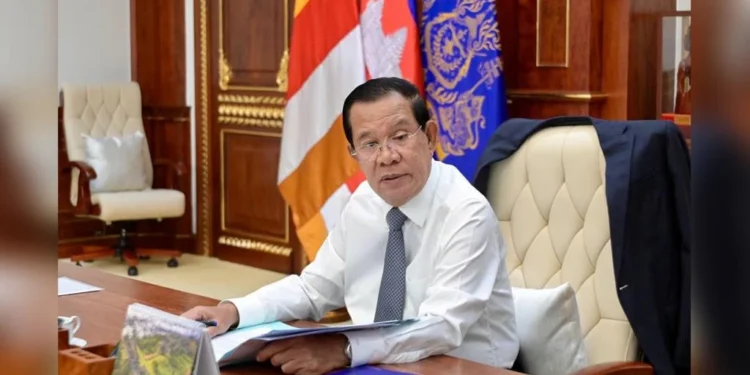 ฮุนเซนโต้ฝ่ายค้านวิจารณ์รัฐจัดงานปีใหม่ท่ามกลางปัญหาชายแดน ลั่นแค่แผลนิ้วก้อยไม่จำเป็นต้องอัมพาตทั้งตัว