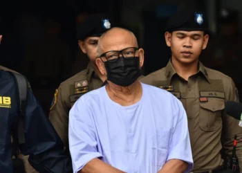 ศาลสั่งจำคุก 50 ปี “ทิดแย้ม” อดีตเจ้าอาวาสวัดไร่ขิง ยักยอกเงินวัดกว่า 300 ล้าน “สีกาเก็น” โดน 8 ปี