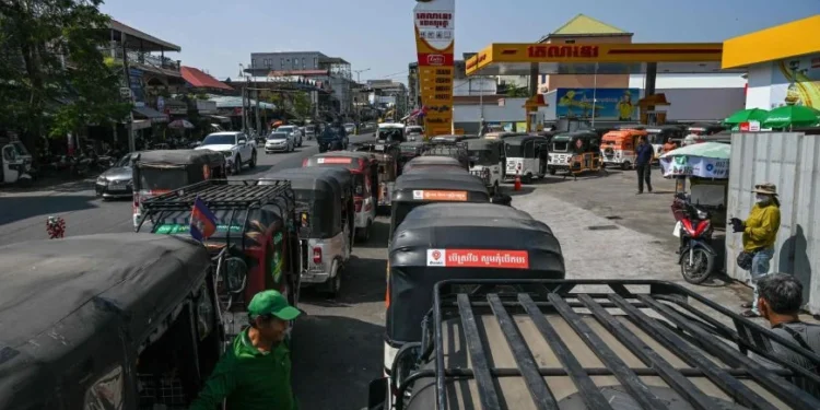 ร่อแร่ก่อนใคร!กัมพูชาเตรียมเป็นชาติแรกรับเงินช่วยฉุกเฉินจากADB ผลกระทบจากวิกฤตพลังงานโลก