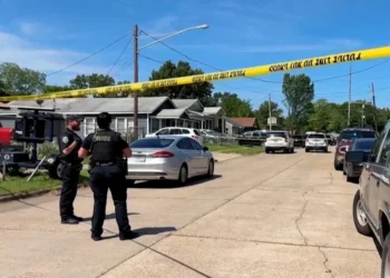 พ่อมะกันกราดยิงลูก 7 คนดับพร้อมเด็กอีก 1 สุดท้ายถูกตำรวจหลุยเซียนาวิสามัญขณะขโมยรถหนี