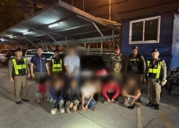 ตร.ทางหลวงสกัดจับหนุ่มเมียนมาลอบขนต่างด้าวเข้าเมืองผิด กม.-รับได้ค่าจ้างหัวละพัน