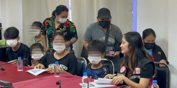 ตร . หนองขาม แจ้ง 6 ข้อหาหนัก หนุ่ม LGBTQ ล่วงละเมิดเด็กชายกว่า 10 ราย