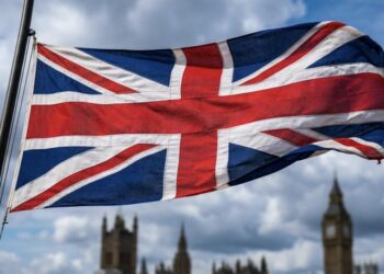 อังกฤษอายัดทรัพย์หัวหน้าแก๊งพนันออนไลน์จีน 3.5 พันล้านบาท