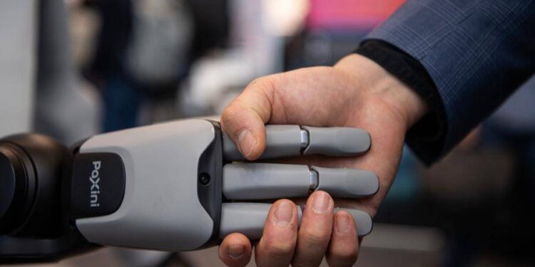 ผลทดสอบชี้สาเหตุที่ ‘AI’ ยังแทนที่หมอไม่ได้ แม้สอบได้คะแนนสูง