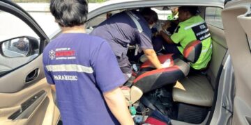 สลดกระบะตกร่องน้ำสะพานถูกเหล็กแทงทะลุท้องเสียชีวิต