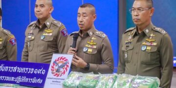 รวบแก๊งค้ายาฝั่งธนฯ ดัดแปลงรถตู้ทำช่องลับ ลอบขนไอซ์ 300 กก.