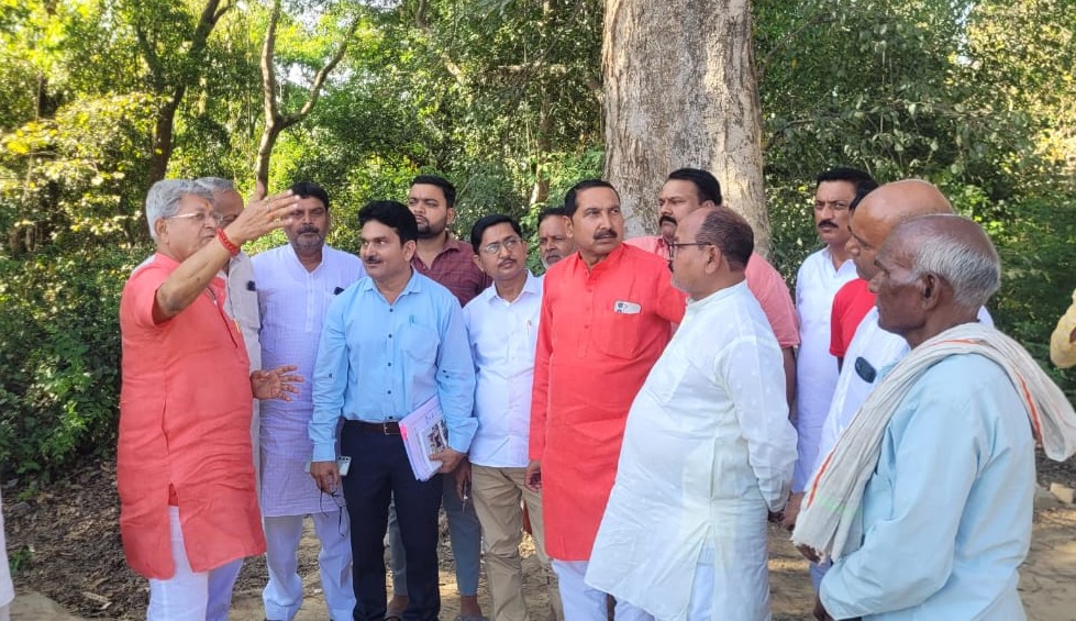 प्राचीन शिव मंदिर का होगा कायाकल्प, श्रद्धालुओं को मिलेंगी आधुनिक सुविधाएं-वेद प्रकाश गुप्ता अयोध्या विधायक 1 WhatsApp Image 2026 04 05 at 6.14.39 PM