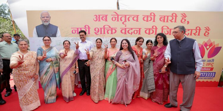 India: Delhi CM Joins DU Signature Drive, Pushes for Greater Role of Women in Governance