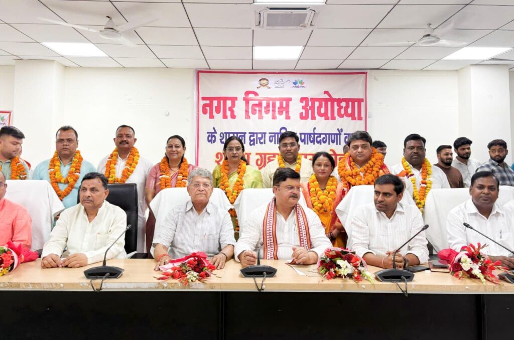 सुशील, केसरवानी समेत दस नामित पार्षदों को महापौर ने दिलाई शपथ 1 WhatsApp Image 2026 04 13 at 3.30.53 PM