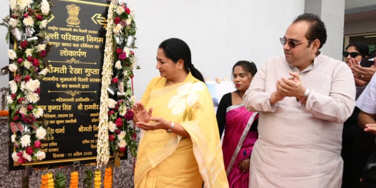 India: Delhi Flags Off 200 E-Buses, Launches Rohtak Link in Green Transport Push