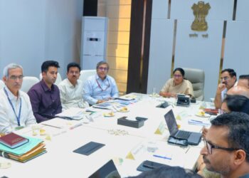 India: Chief Minister Rekha Gupta Sets June 30 Deadline for Drain Cleaning, Pushes Tech Upgrade to Tackle Delhi Waterlogging