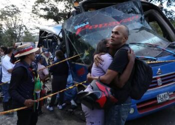 At least 13 people killed, 17 injured in explosives attack in Colombia