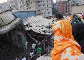 Five killed in gas lighter factory fire near Dhaka in afternoon blaze