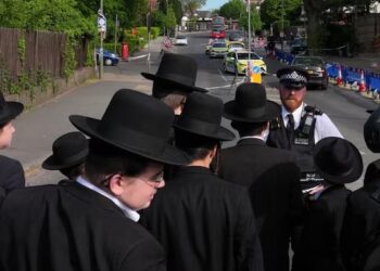 Two Jewish men stabbed in London, police call it terror attack