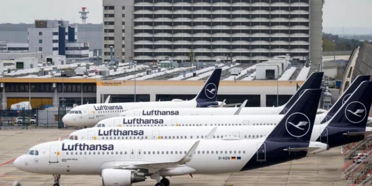 Lufthansa cuts 20,000 summer flights as fuel prices surge