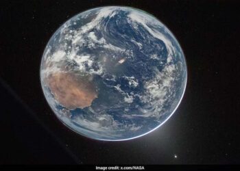 Artemis II’s Moonbound Astronauts Capture Earth’s Brilliant Blue Beauty