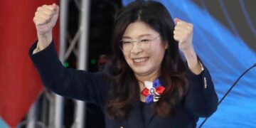 Taiwan opposition leader visits China for ‘peace’ talks amid rising tensions