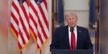 Trump threatens to jail journalists who reported on pilot rescue from Iran