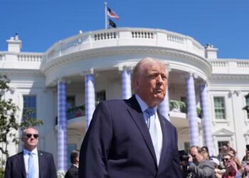 ‘Lots of bombs’ to fall on Iran if no deal: Trump warns ahead of deadline