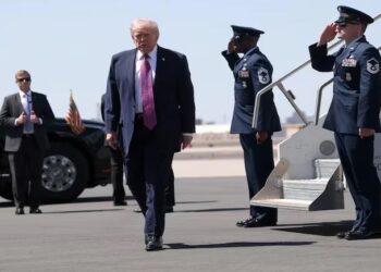 “US Will Start Dropping Bombs Again If No Deal Reached”: Trump Warns Iran