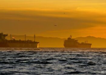 US-Sanctioned Tanker Linked To China Tests Trump Blockade With Hormuz Transit 7 US-Sanctioned Tanker Linked To China Tests Trump Blockade With Hormuz Transit