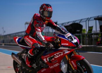 “ก้อง-สมเกียรติ” พอใจฟอร์ม สร้างความมั่นใจซ้อมรถแข่ง Honda CBR1000RR-R วันแรก