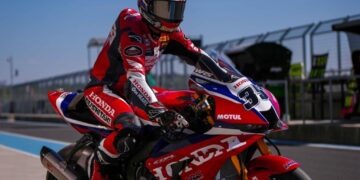 “ก้อง-สมเกียรติ” พอใจฟอร์ม สร้างความมั่นใจซ้อมรถแข่ง Honda CBR1000RR-R วันแรก