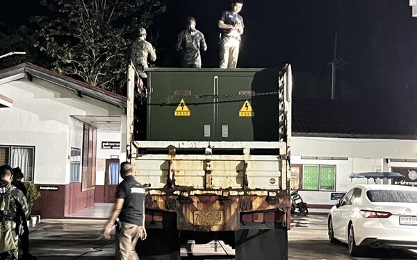 สังขละบุรีสกัด 3 รถสิบล้อ ลอบขนเครื่องปั่นไฟ-ตู้คอนโทรลไฟฟ้าข้ามแดน คาดส่งแก๊งสแกมเมอร์พยาตองซู 1 สังขละบุรีสกัด 3 รถสิบล้อ ลอบขนเครื่องปั่นไฟ-ตู้คอนโทรลไฟฟ้าข้ามแดน คาดส่งแก๊งสแกมเมอร์พยาตองซู