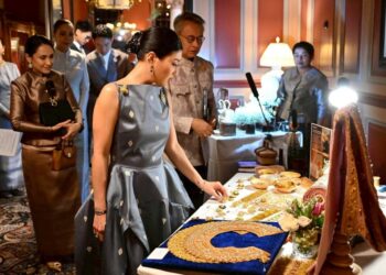 “ชุดไทยพระราชนิยม–หัตถศิลป์ไทย” อวดโฉม ณ กรุงเฮก ประกาศศักดา “มรดกที่ยังมีชีวิต” ของไทยต่อชาวโลก