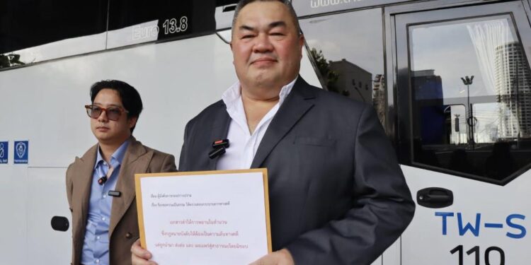 "เจน ปิยะทัต" ร้อง ป.หาตัวไอ้โม่งแพร่คำให้การพยานคดี "มาดามเก่ง" เช็คเด้งว่อนเน็ต 1 “เจน ปิยะทัต” ร้อง ป.หาตัวไอ้โม่งแพร่คำให้การพยานคดี “มาดามเก่ง” เช็คเด้งว่อนเน็ต