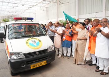 India: Delhi Rolls Out Mega Rescue Drive for Homeless, Sick; 19 Ambulances Deployed Across City