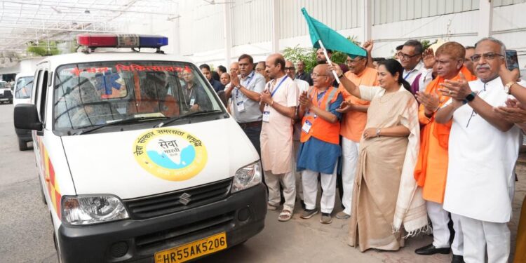 India: Delhi Rolls Out Mega Rescue Drive for Homeless, Sick; 19 Ambulances Deployed Across City 1 India: Delhi Rolls Out Mega Rescue Drive for Homeless, Sick; 19 Ambulances Deployed Across City