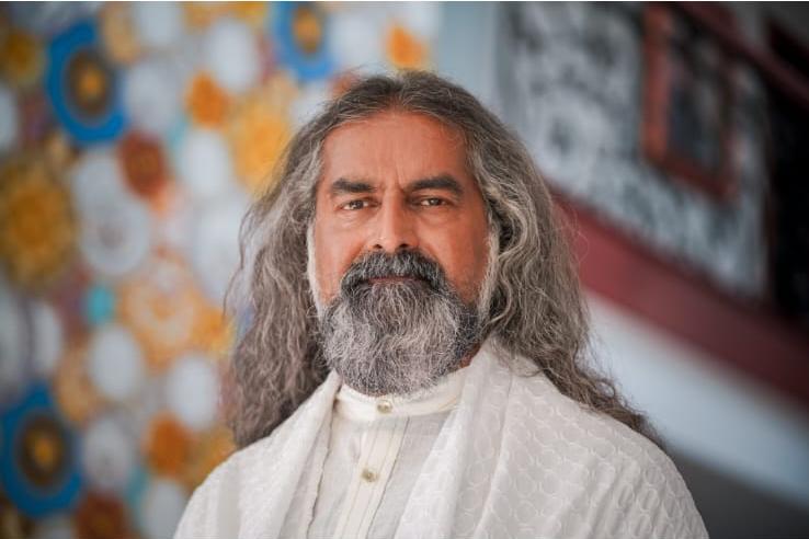 मुंबई में 16 मई को होगी “कृष्ण भजन संध्या”, वृंदावन में गुरुवायुरप्पन मंदिर निर्माण हेतु समर्पित रहेगा आयोजन 1 WhatsApp Image 2026 05 15 at 2.30.33 PM