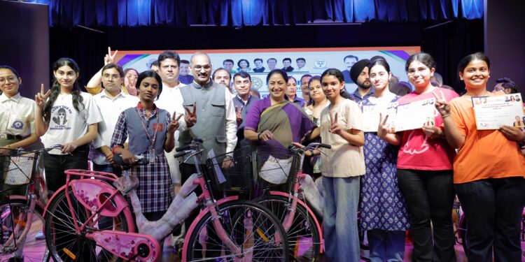 India: Delhi CM Rekha Gupta Launches Major Push for Girls’ Education, Distributes Cycles to 500 Meritorious Students