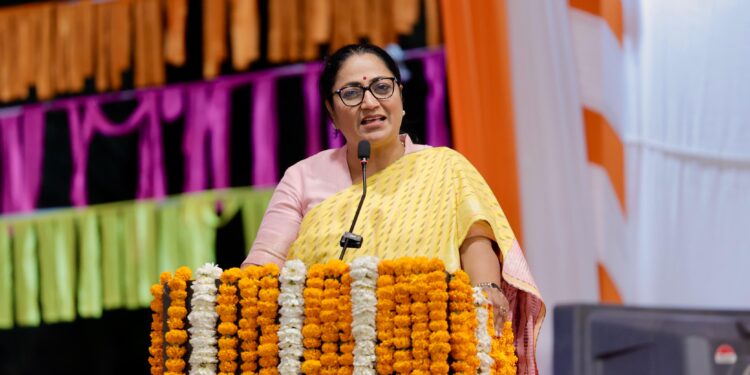 India: Delhi Govt to Guarantee ₹10 Crore Loans for Women Startups, Says CM Rekha Gupta